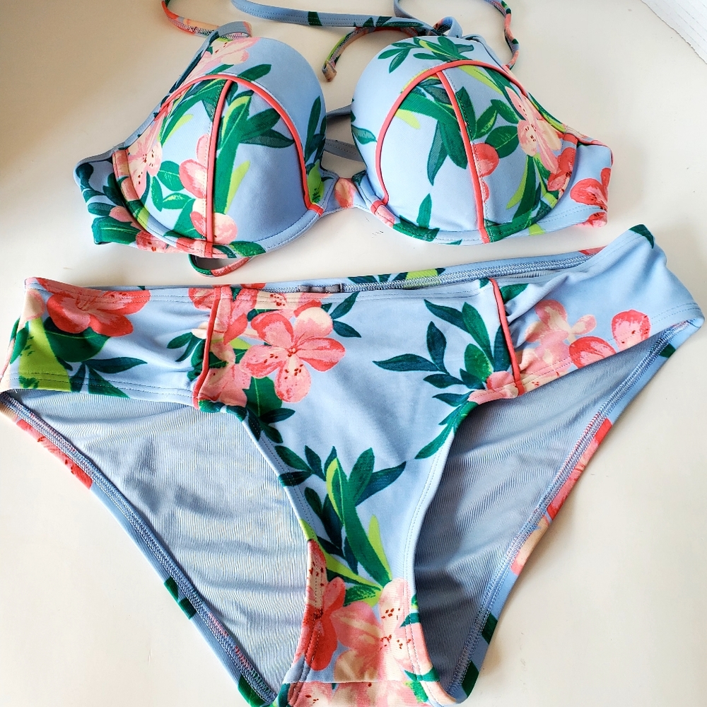 Aerie Light Blue Floral Bikini Size Small & 36B